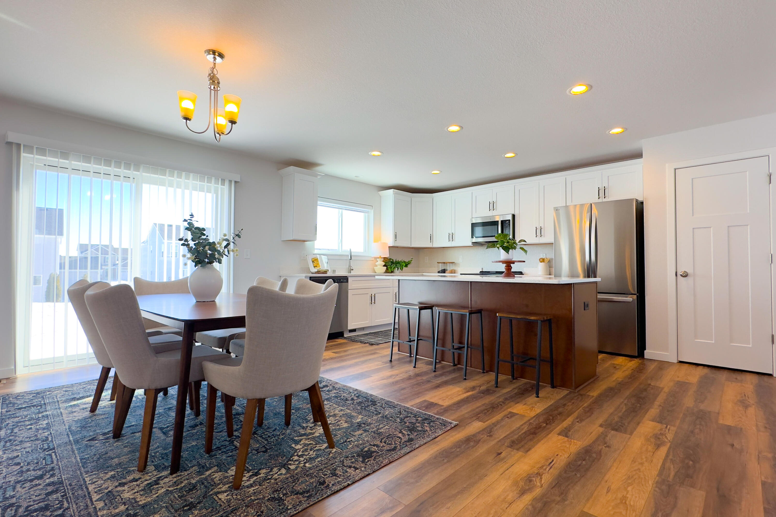 1684 Misty Ridge Lane Grafton, WI 53024 - Photo 8 of 40 open concept