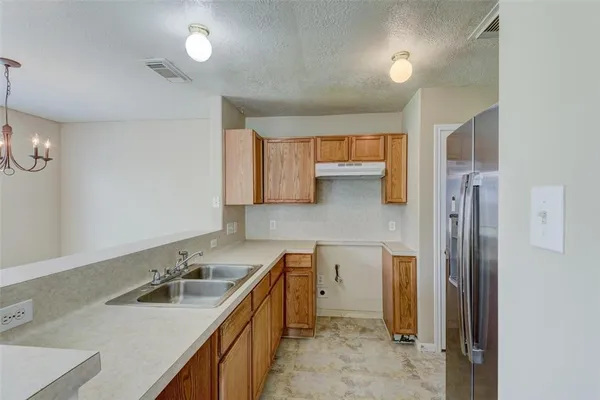 $1,825 | 822 Richview Drive, Houston, TX 77060