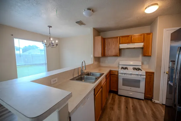 $1,850 | 822 Richview Drive, Houston, TX 77060