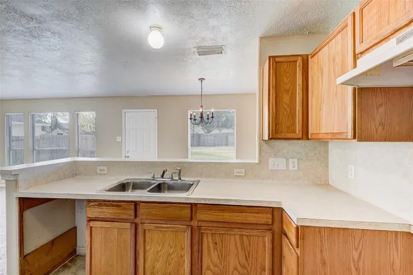 $1,825 | 822 Richview Drive, Houston, TX 77060