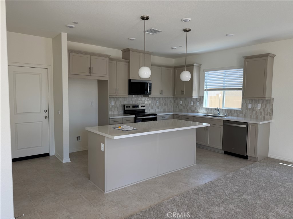 9675 Babaco Street Riverside, CA 92508 - Photo 4 of 26