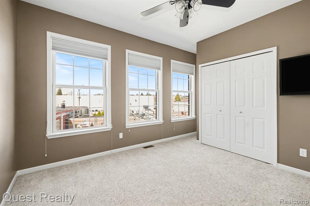 218 Mill Street Rochester, MI 48307 - Photo 20 of 34