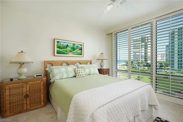 $22,000 | 4651 Gulf Shore Boulevard North, Unit 504, Naples, FL 34103