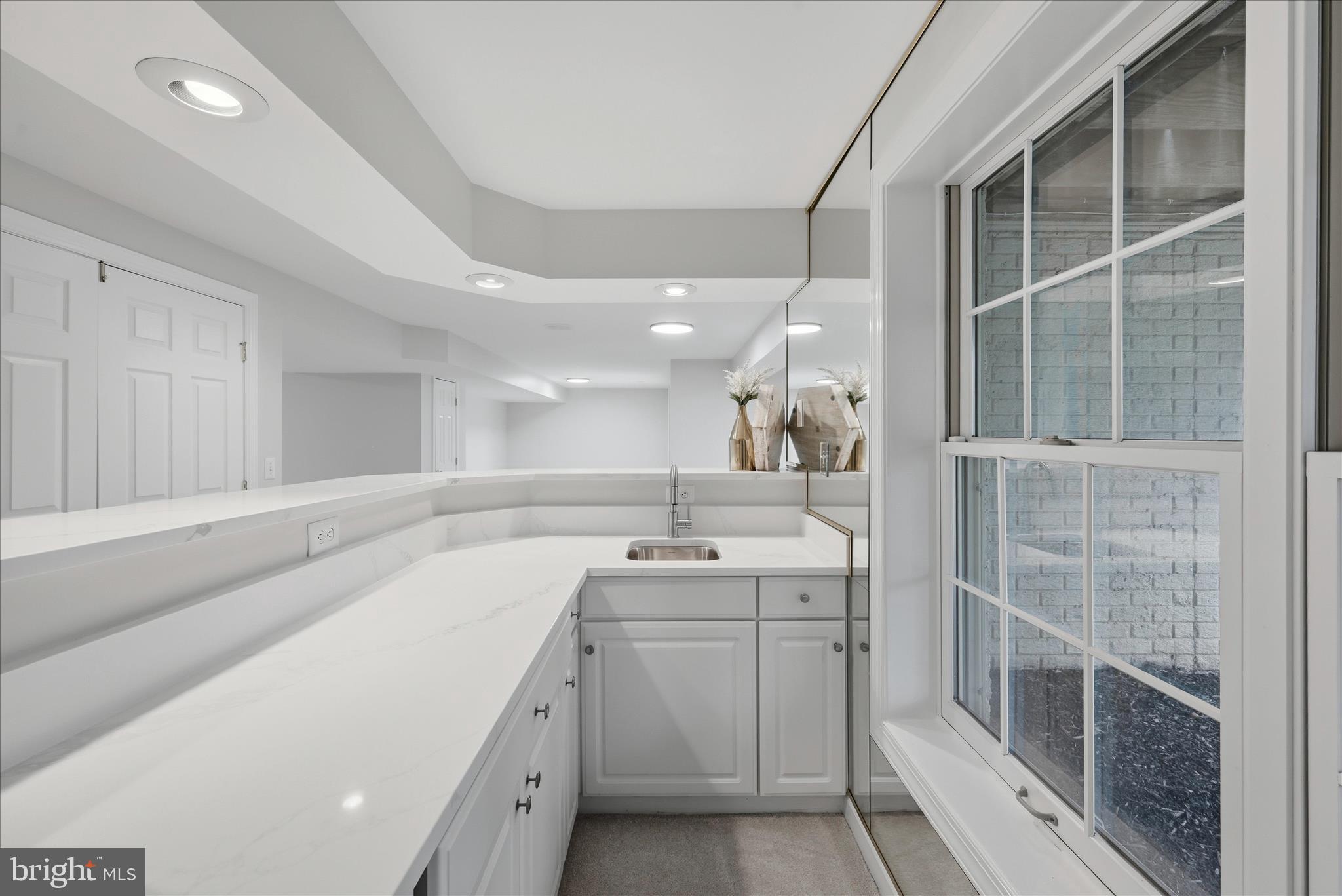 1234 Tottenham Court Reston, VA 20194 - Photo 34 of 55 Bar