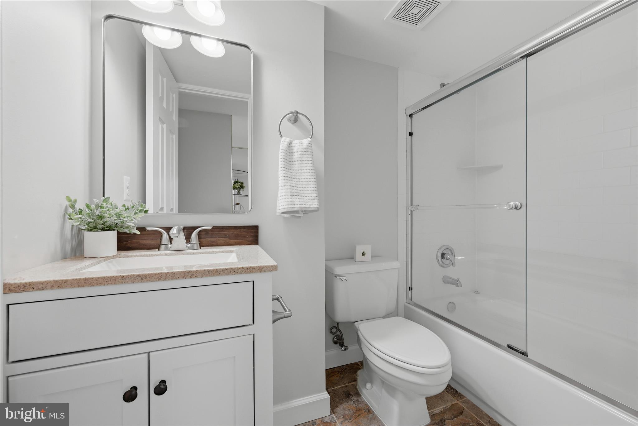 1234 Tottenham Court Reston, VA 20194 - Photo 36 of 55 Bathroom