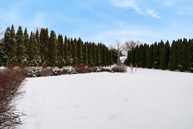 $325,000 | 574 Spencer Drive, Evansville, WI 53536