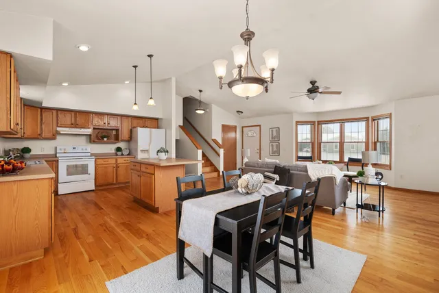 $325,000 | 574 Spencer Drive, Evansville, WI 53536