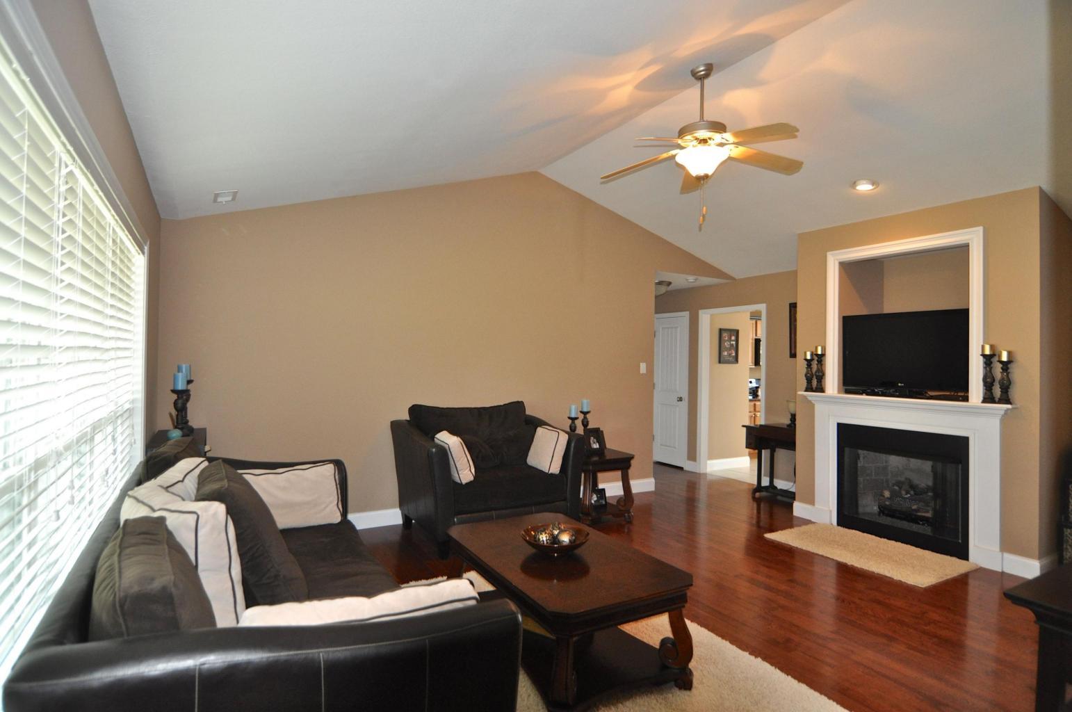 3012 Clover Hill Ridge Road Maryville, TN 37801 - Photo 5 of 32 05