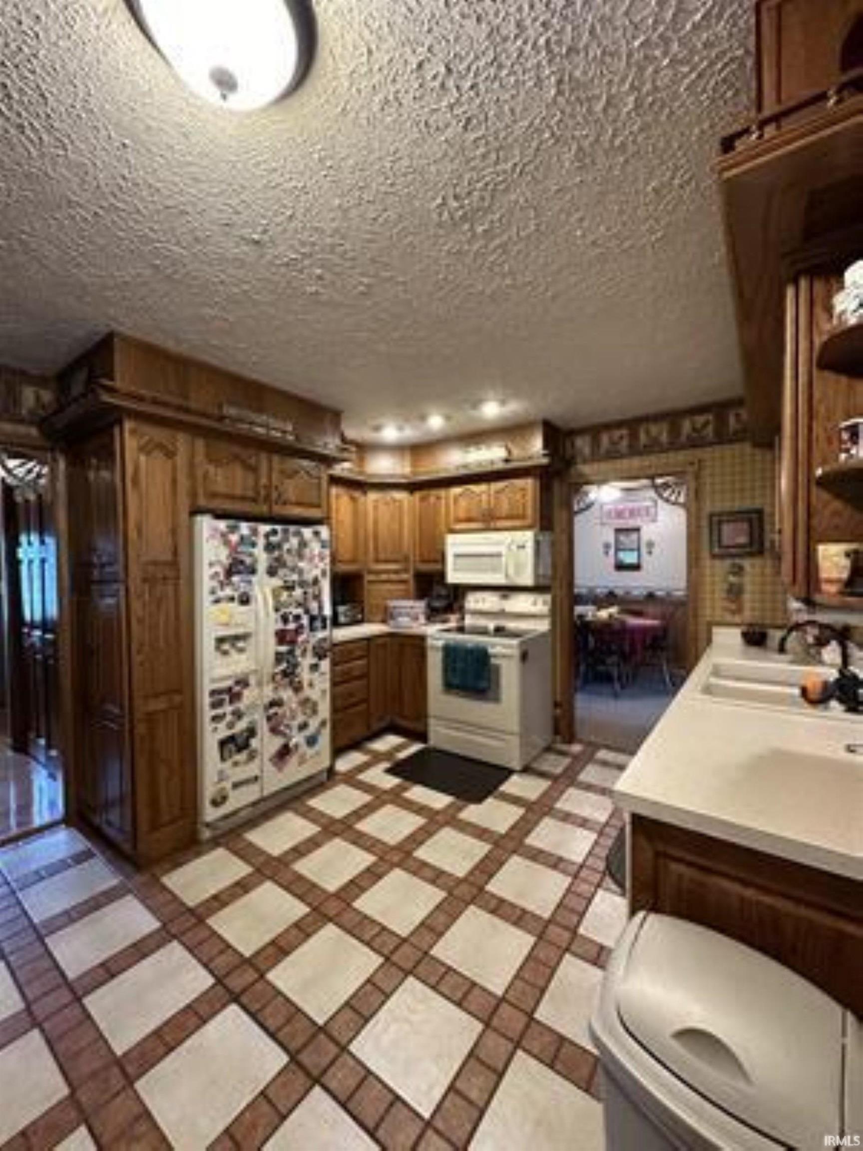 1890 Oak Street Linton, IN 47441 - Photo 12 of 25