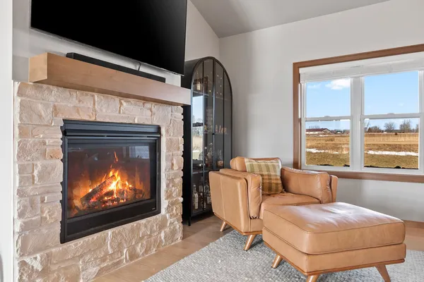 $799,900 | 532 Royal Saint Pats Drive, Wrightstown, WI 54180