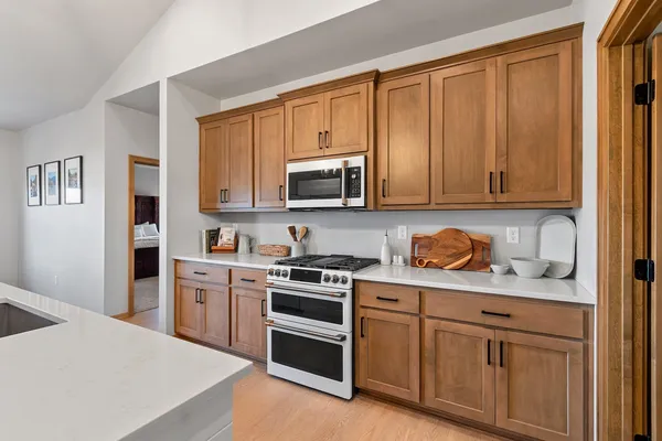 $799,900 | 532 Royal Saint Pats Drive, Wrightstown, WI 54180