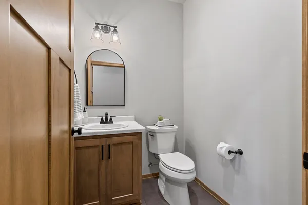 $799,900 | 532 Royal Saint Pats Drive, Wrightstown, WI 54180