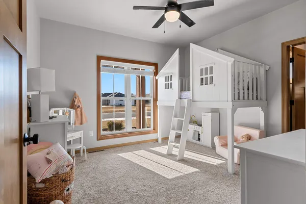 $799,900 | 532 Royal Saint Pats Drive, Wrightstown, WI 54180