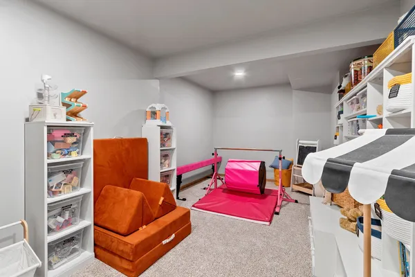 $799,900 | 532 Royal Saint Pats Drive, Wrightstown, WI 54180