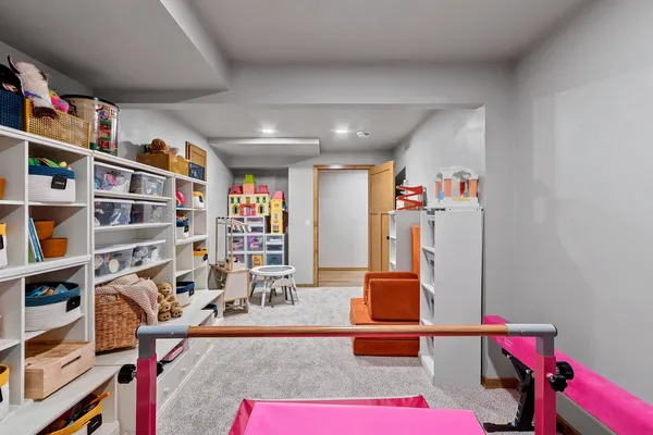 $799,900 | 532 Royal Saint Pats Drive, Wrightstown, WI 54180