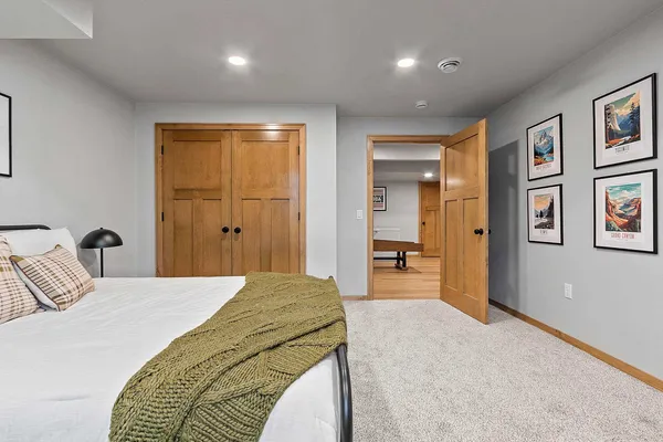 $799,900 | 532 Royal Saint Pats Drive, Wrightstown, WI 54180