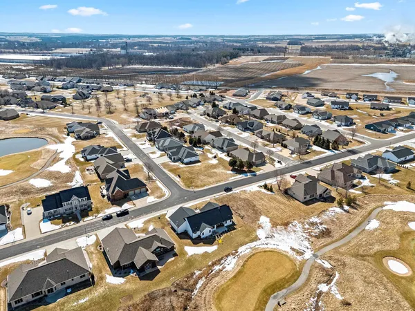 $799,900 | 532 Royal Saint Pats Drive, Wrightstown, WI 54180