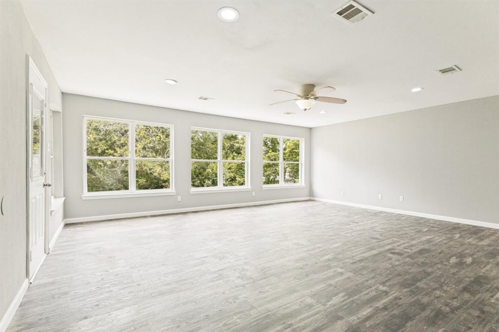 5786 Rockhill Road Fort Worth, TX 76112 - Photo 4 of 12