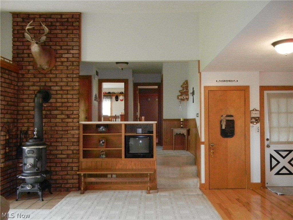 2962 Steiner Road Creston, OH 44217 - Photo 11 of 25 Great room and view of upper two bedrooms.