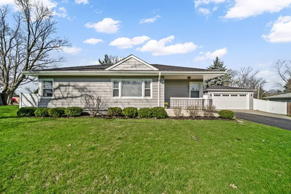 $450,000 | 1S336 Buttercup Lane, Villa Park, IL 60181