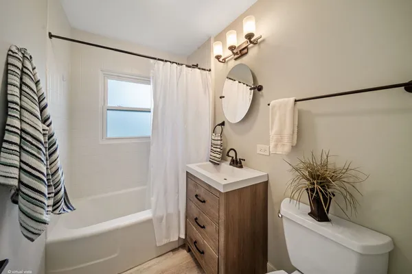 $450,000 | 1S336 Buttercup Lane, Villa Park, IL 60181