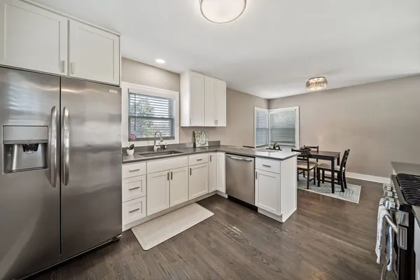 $450,000 | 1S336 Buttercup Lane, Villa Park, IL 60181
