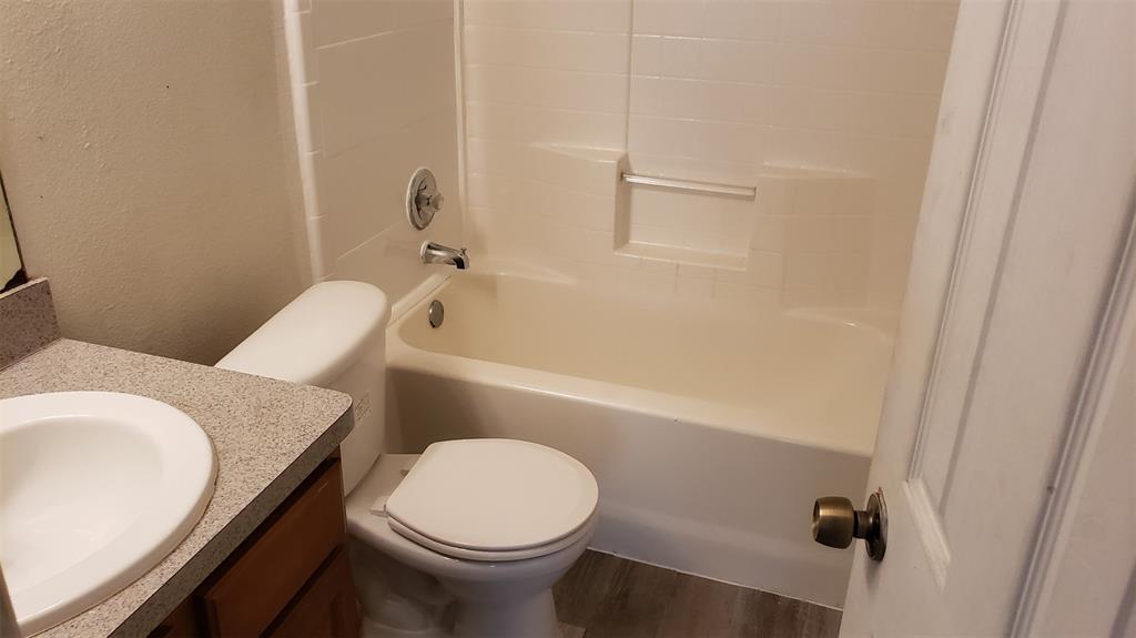 2111 R. W. Bivens Lane Fort Worth, TX 76105 - Photo 8 of 10