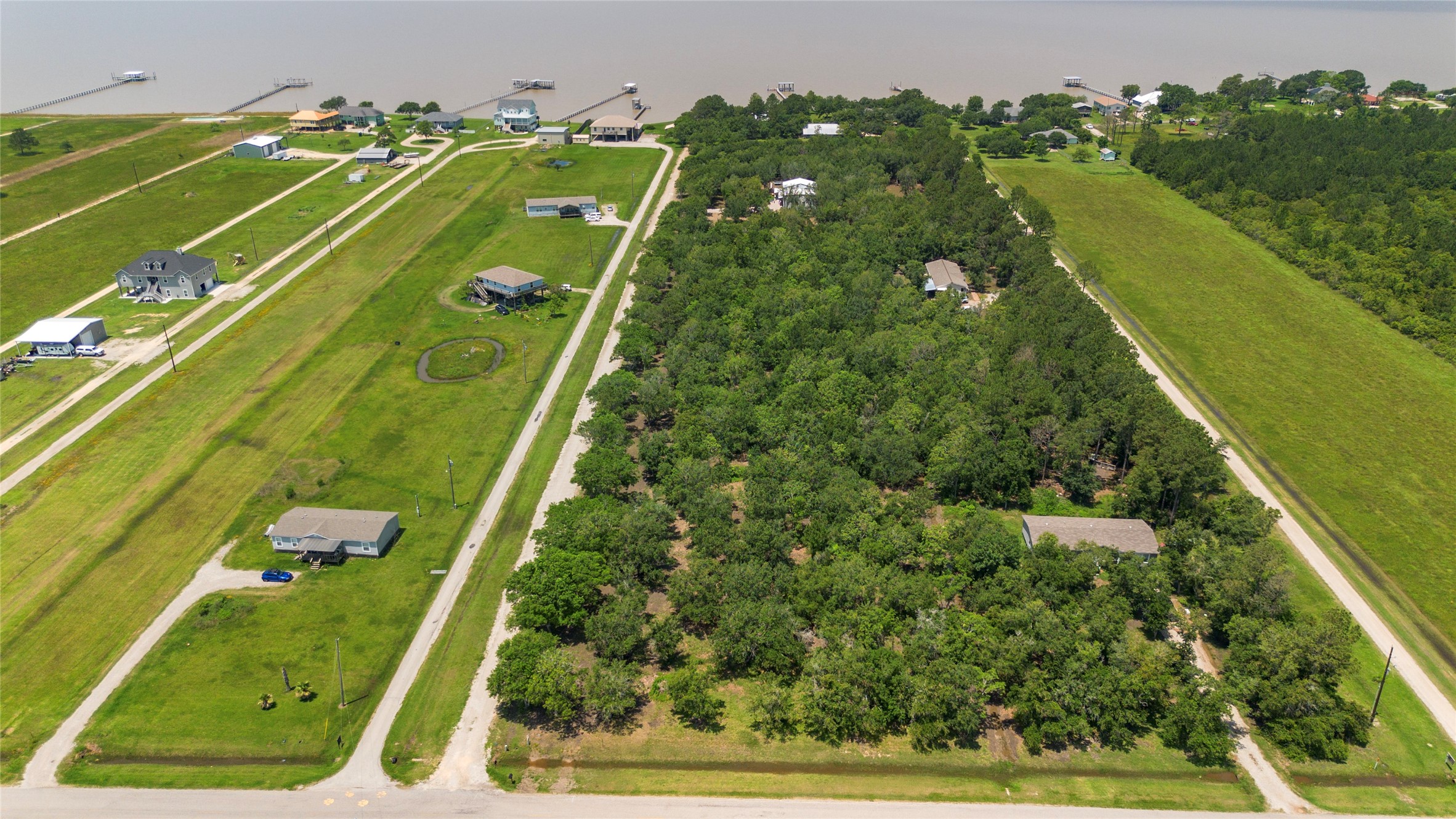 4427 West Bayshore Road Anahuac, TX 77514 - Photo 2 of 7