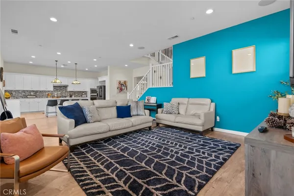 $1,150,000 | 27624 Solana Way, Saugus, CA 91350