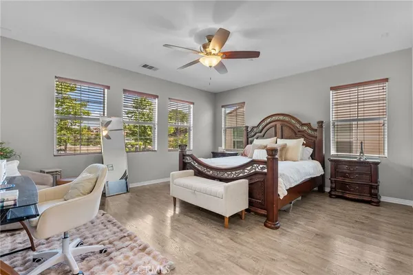 $1,150,000 | 27624 Solana Way, Saugus, CA 91350