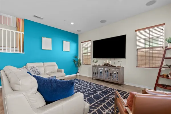 $1,150,000 | 27624 Solana Way, Saugus, CA 91350
