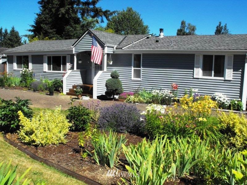 825 218th Street Southwest Bothell, WA 98021 - Photo 2 of 22