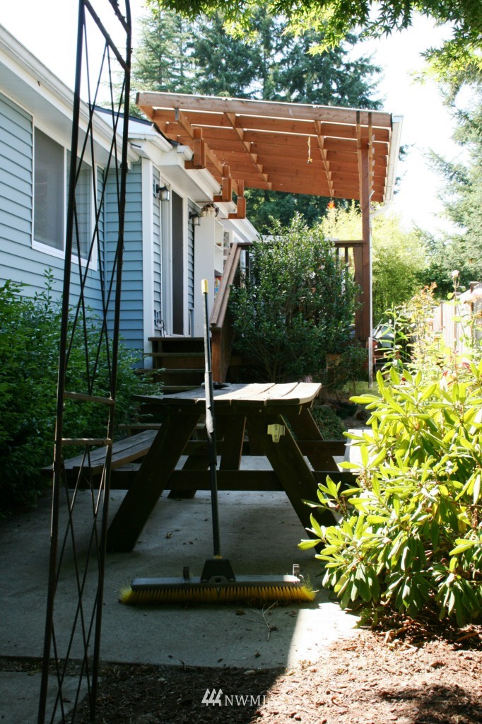 825 218th Street Southwest Bothell, WA 98021 - Photo 18 of 22