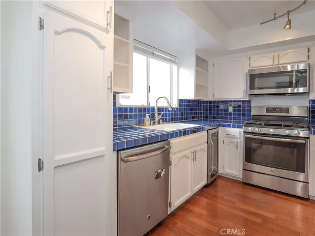 $4,500 | 239 North Juanita Avenue, Unit E, Redondo Beach, CA 90277