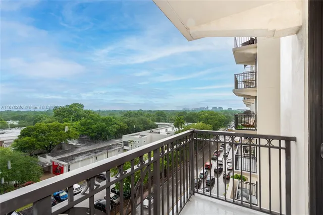 $945,000 | 301 Altara Avenue, Unit 619, Coral Gables, FL 33146