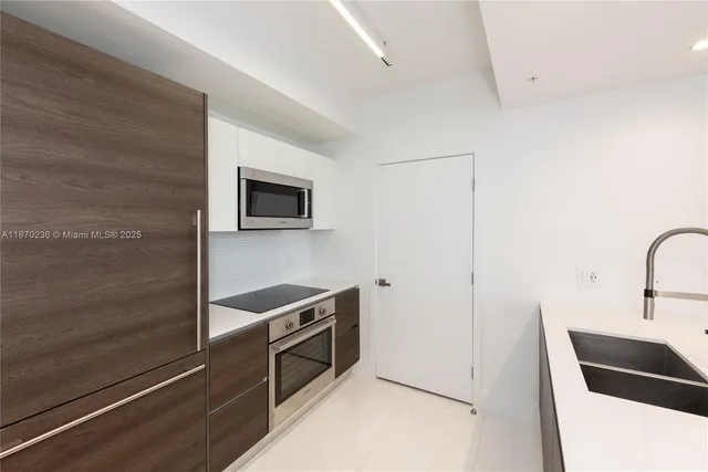 $945,000 | 301 Altara Avenue, Unit 619, Coral Gables, FL 33146