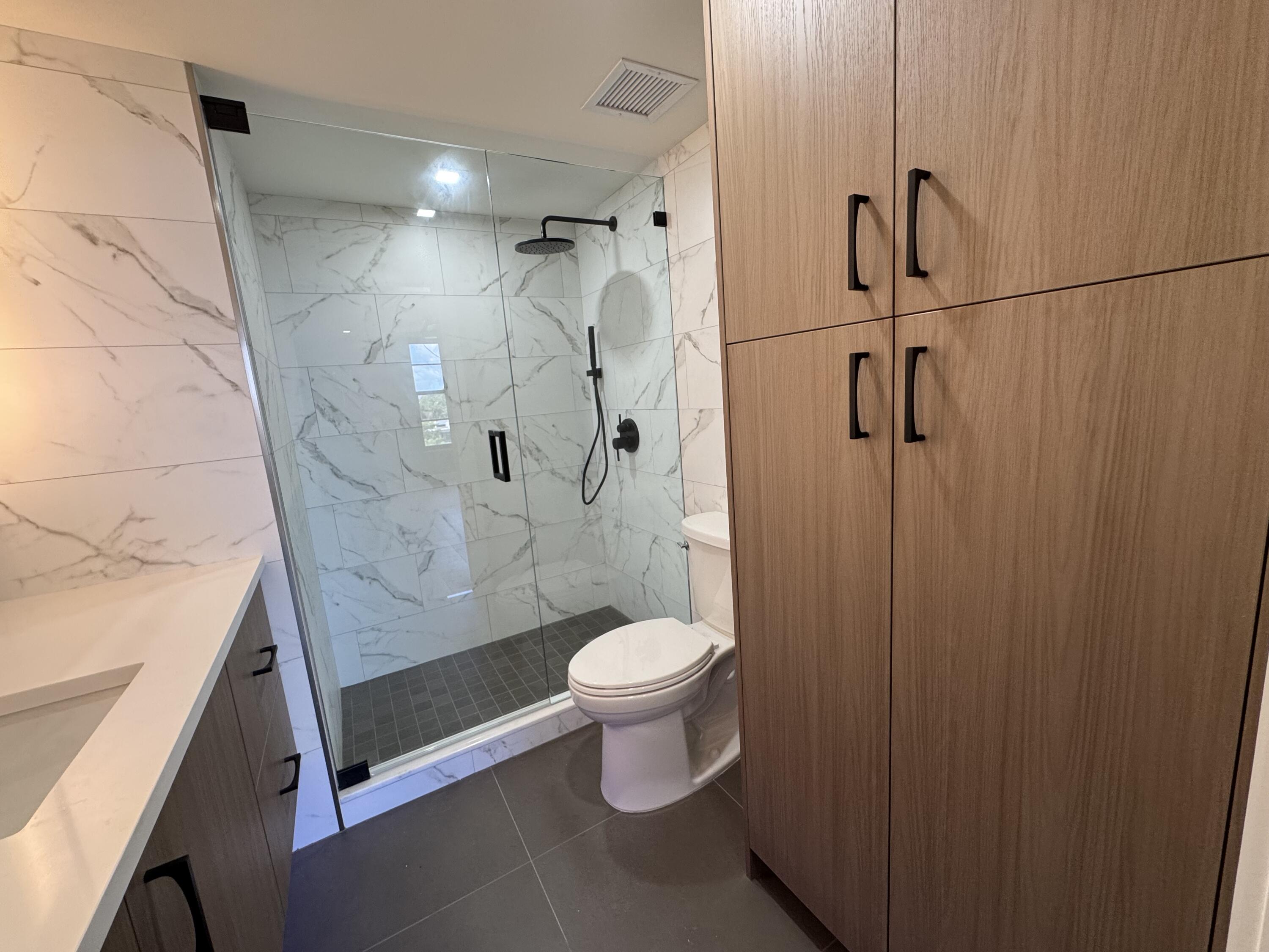 12 Royal Palm Way, Unit 6030 Boca Raton, FL 33432 - Photo 17 of 20 603 bath cabinet