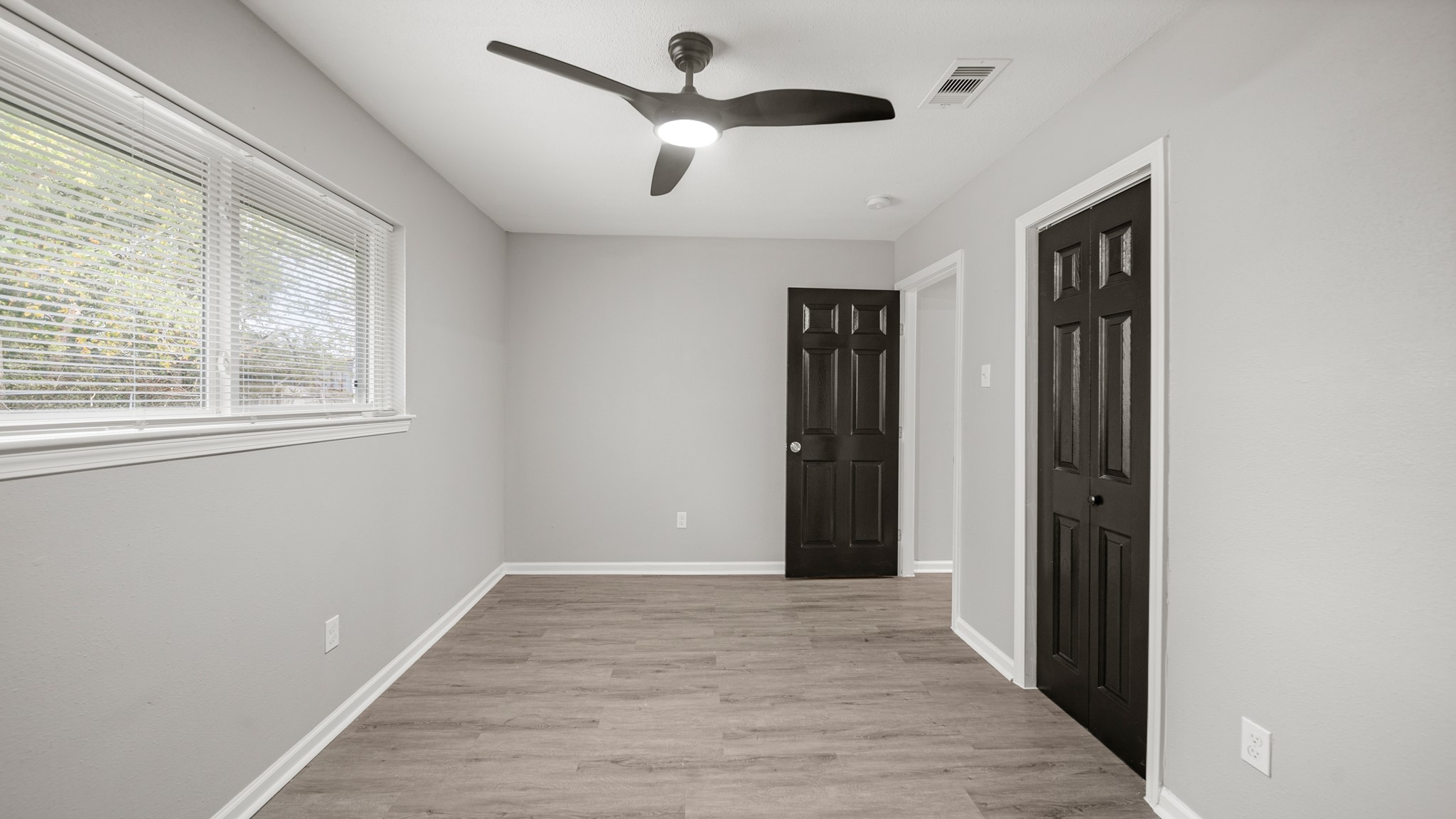 11330 Murr Way Houston, TX 77048 - Photo 15 of 26