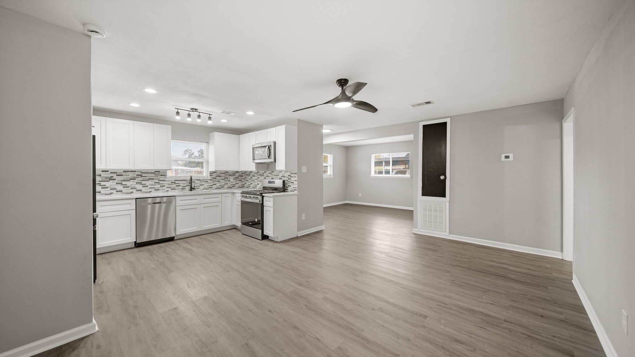 11330 Murr Way Houston, TX 77048 - Photo 7 of 26