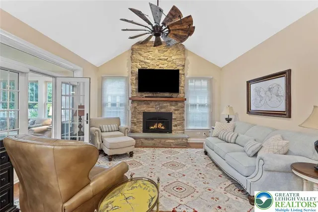 $649,500 | 4741 Pinehurst Circle, Center Valley, PA 18034