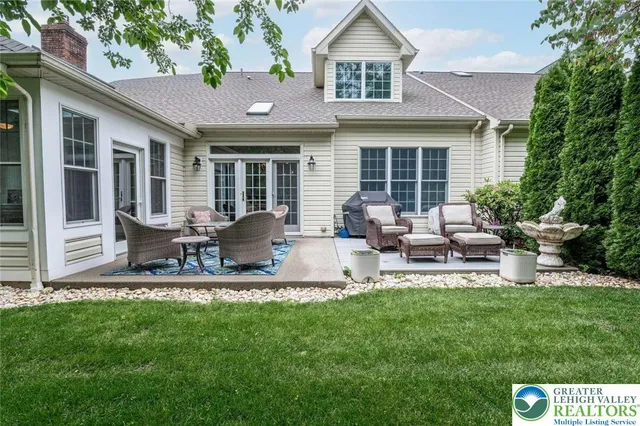 $649,500 | 4741 Pinehurst Circle, Center Valley, PA 18034