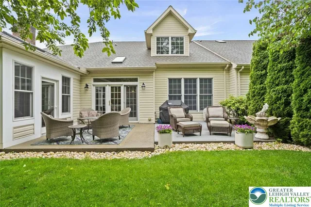 $649,500 | 4741 Pinehurst Circle, Center Valley, PA 18034