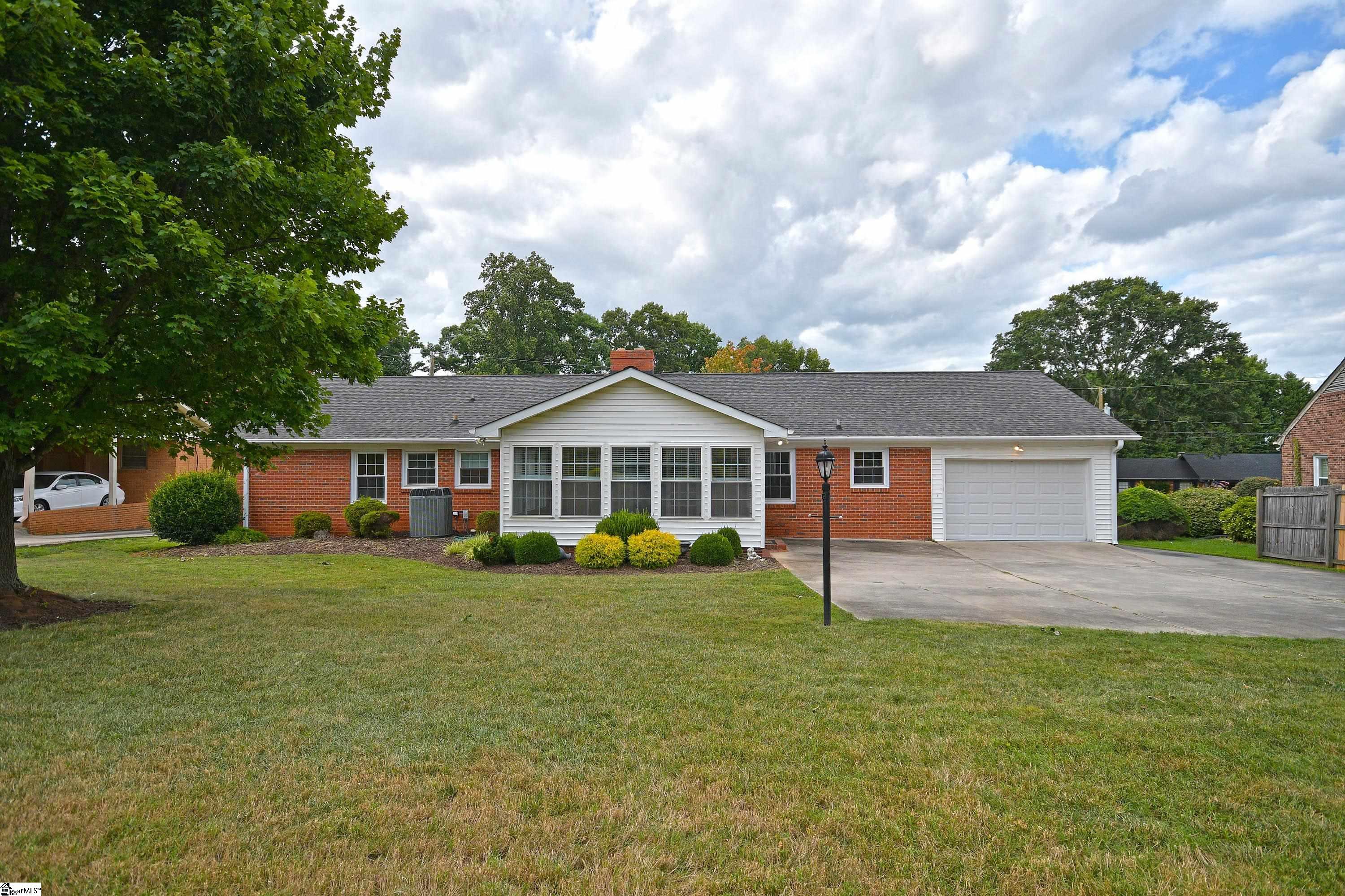 19 Spring Forest Road Greenville, SC 29615 - Photo 34 of 42 Gallery Image 34