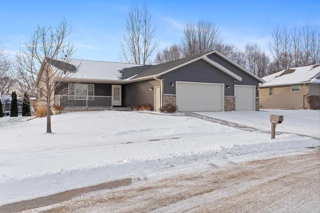 $399,900 | 11335 Monteville Court, Trempealeau, WI 54661