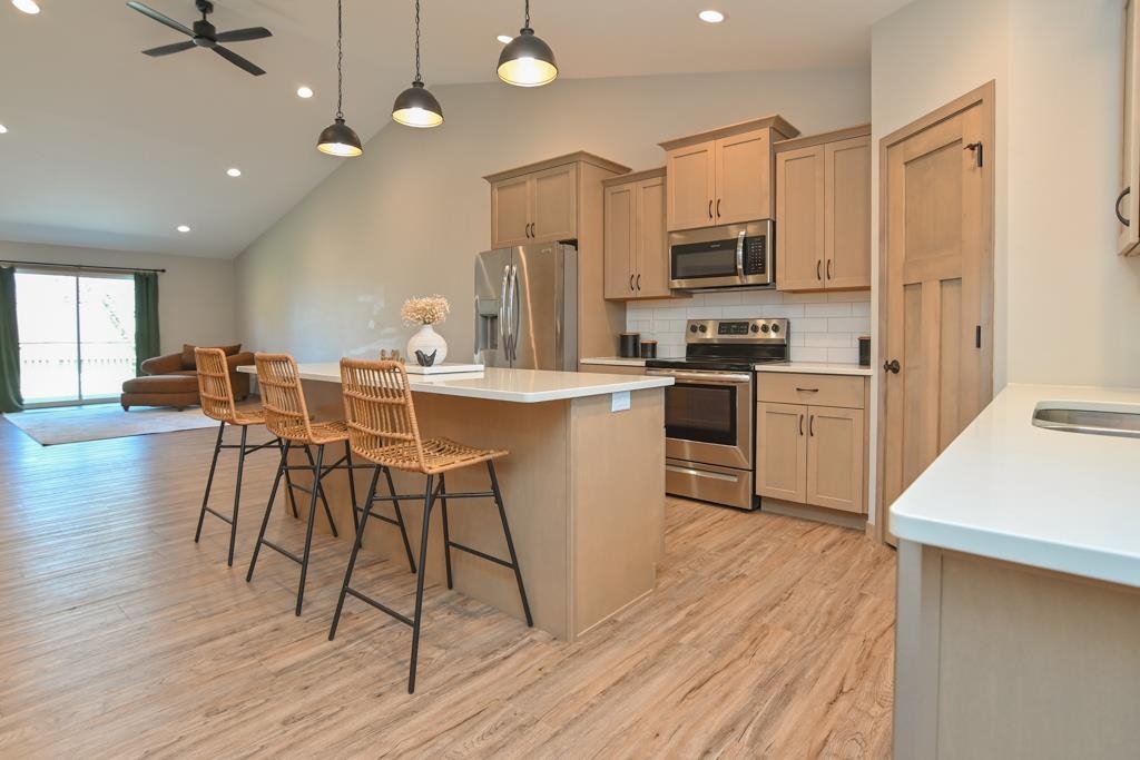 420 Prairie Way Wrightstown, WI 54180 - Photo 4 of 64
