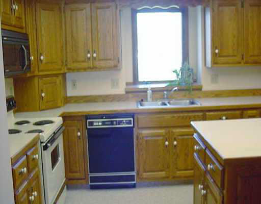 9224 Laurel Hurst Place Fort Wayne, IN 46835 - Photo 2 of 8