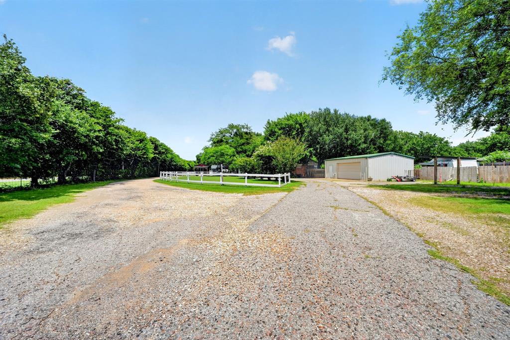 111 County Road 2806 Mabank, TX 75147 - Photo 5 of 34