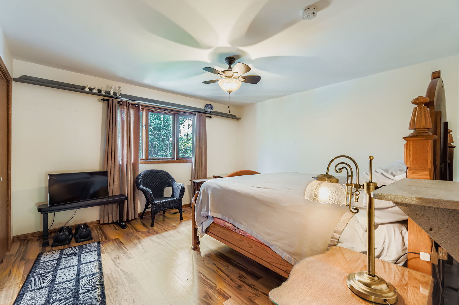 10785 Ashford Avenue Frankfort, IL 60423 - Photo 23 of 42 a bedroom with furniture and a window