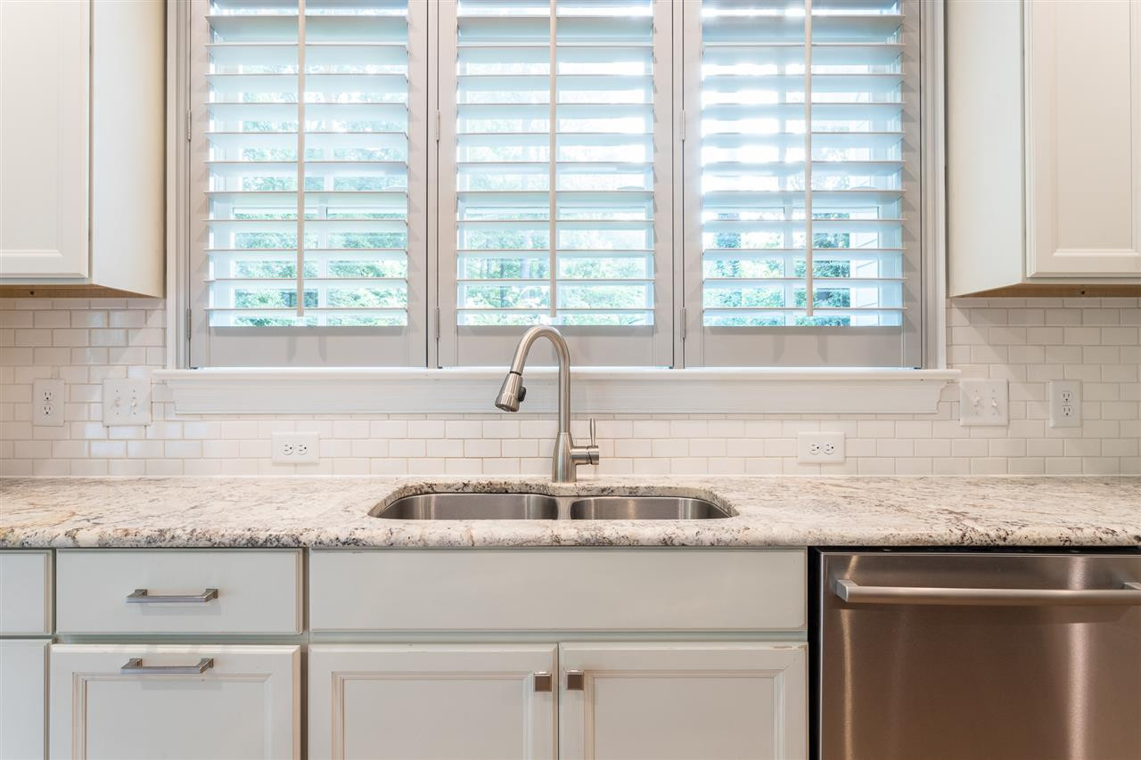 812 Macon Place Raleigh, NC 27609 - Photo 12 of 30 Kitchen