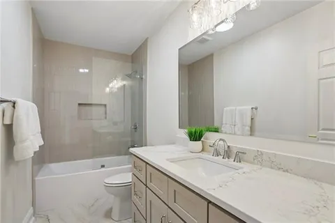 $549,000 | 1 Charlotte Drive, New Orleans, LA 70122
